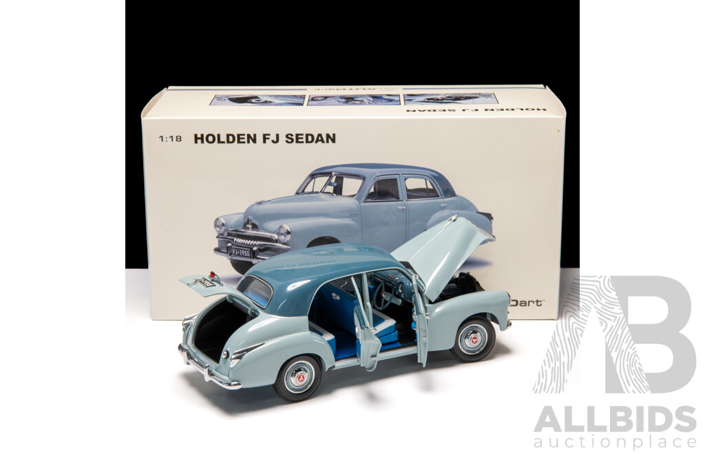 AUTOart Holden FJ Sedan Blue Bird / Skipper Blue #29/2100 1:18 Scale Model Car