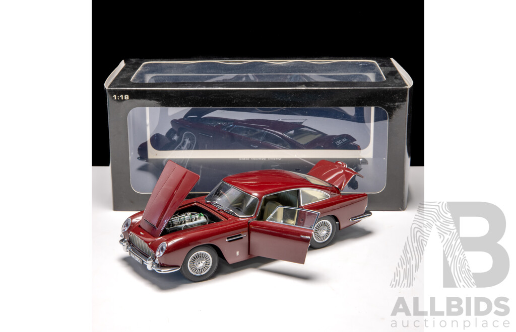 AUTOart Millennium 1963 Aston Martin DB5 Dubonnet Rosso 1:18 Scale Model Car