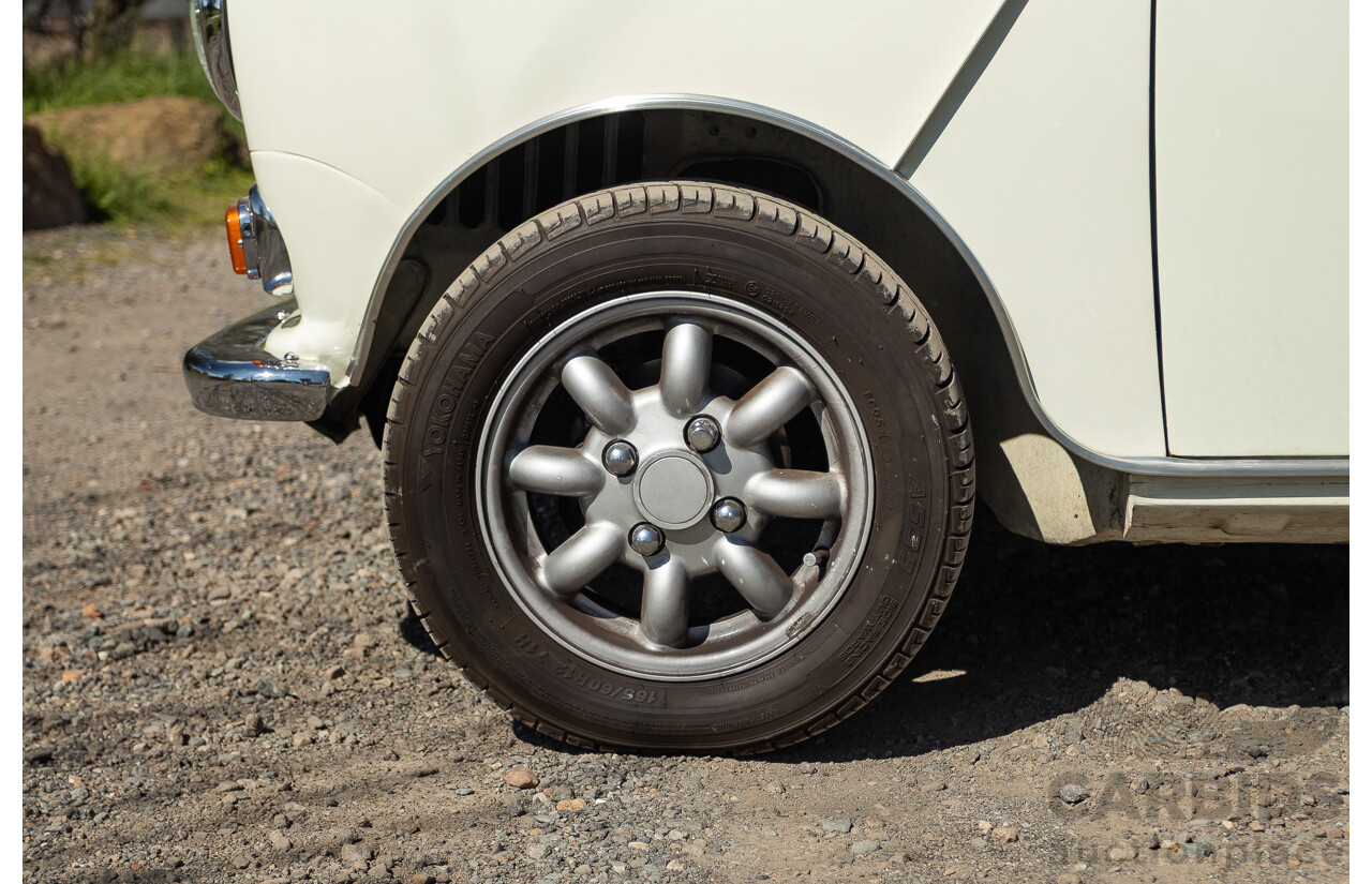 01/1968 Riley Elf MkIII 2d Sedan White / Black 1.0L