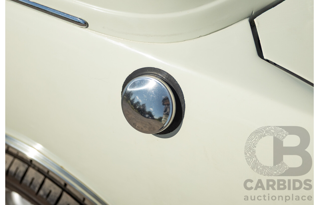 01/1968 Riley Elf MkIII 2d Sedan White / Black 1.0L