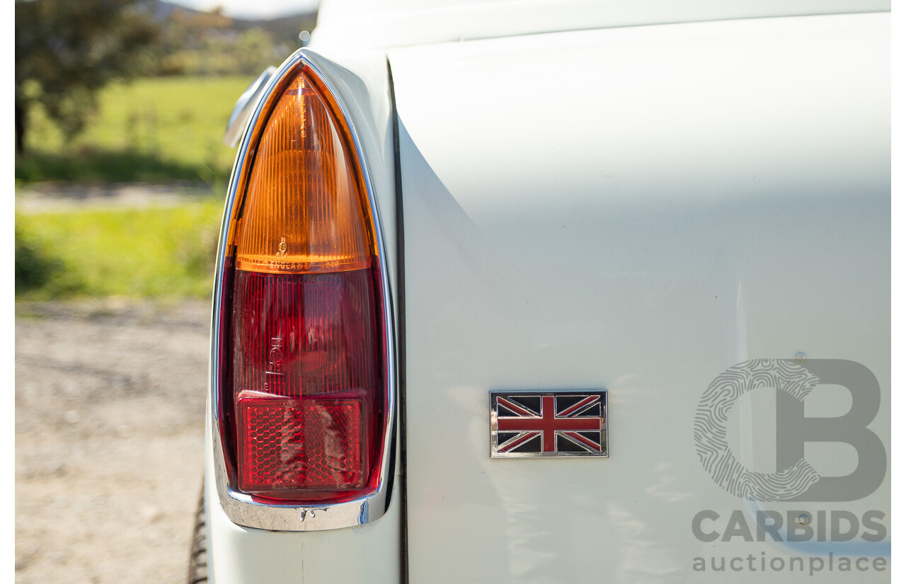 01/1968 Riley Elf MkIII 2d Sedan White / Black 1.0L