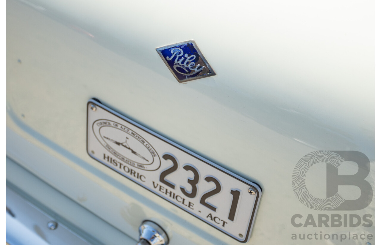 01/1968 Riley Elf MkIII 2d Sedan White / Black 1.0L