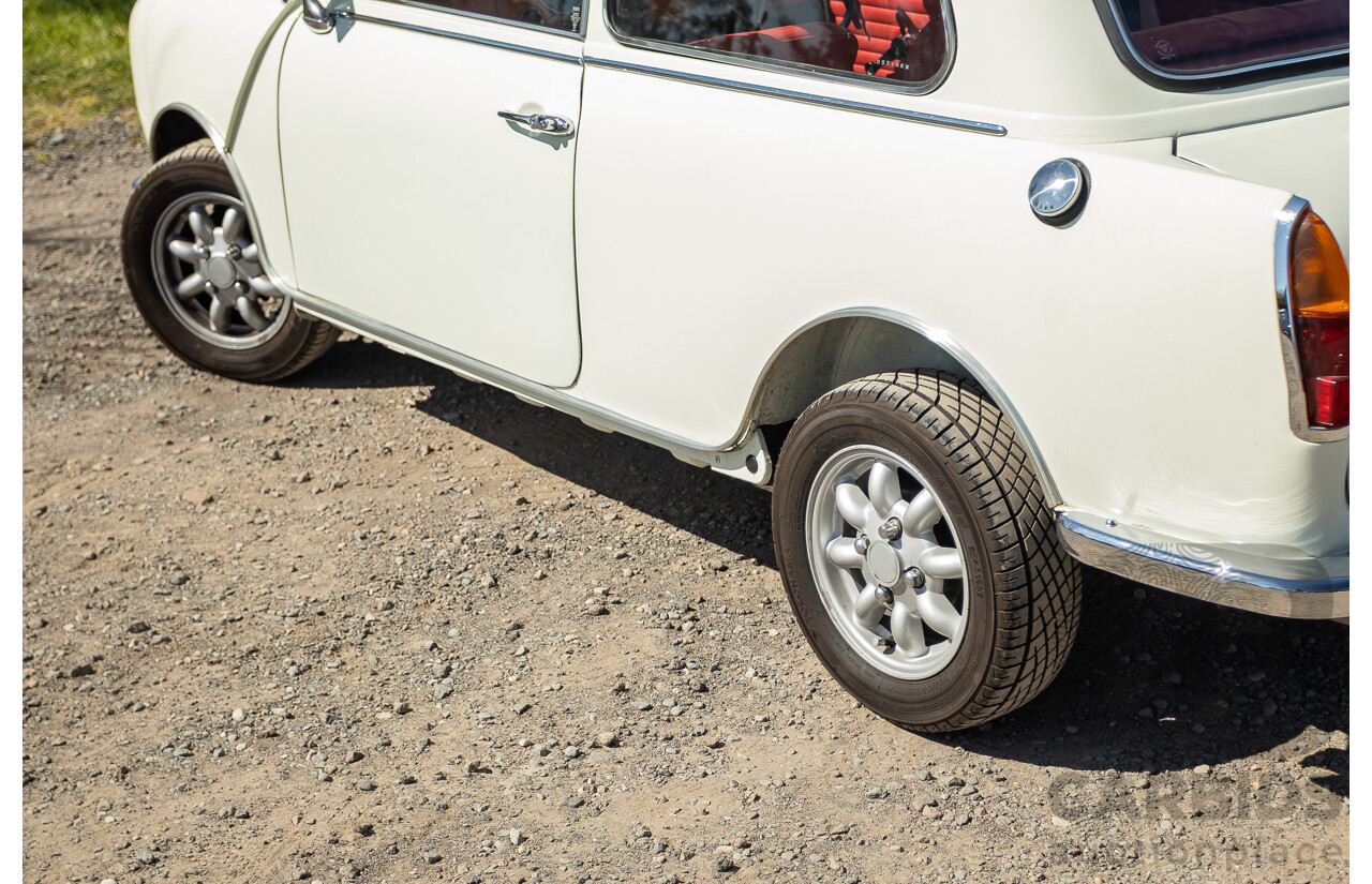 01/1968 Riley Elf MkIII 2d Sedan White / Black 1.0L