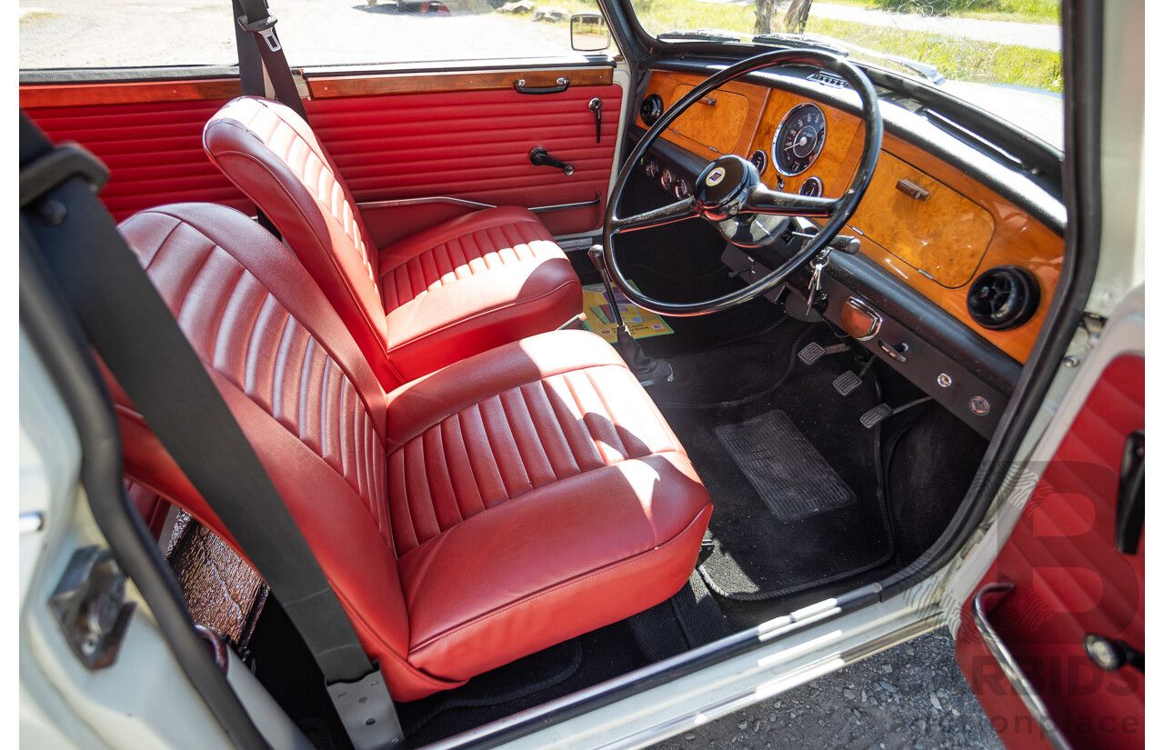 01/1968 Riley Elf MkIII 2d Sedan White / Black 1.0L