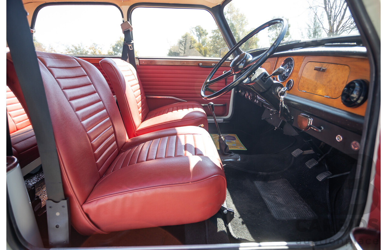 01/1968 Riley Elf MkIII 2d Sedan White / Black 1.0L