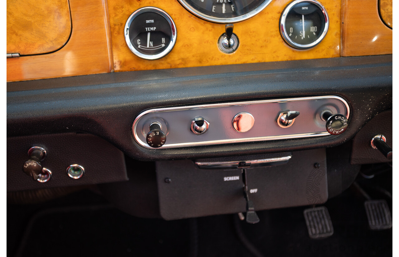 01/1968 Riley Elf MkIII 2d Sedan White / Black 1.0L