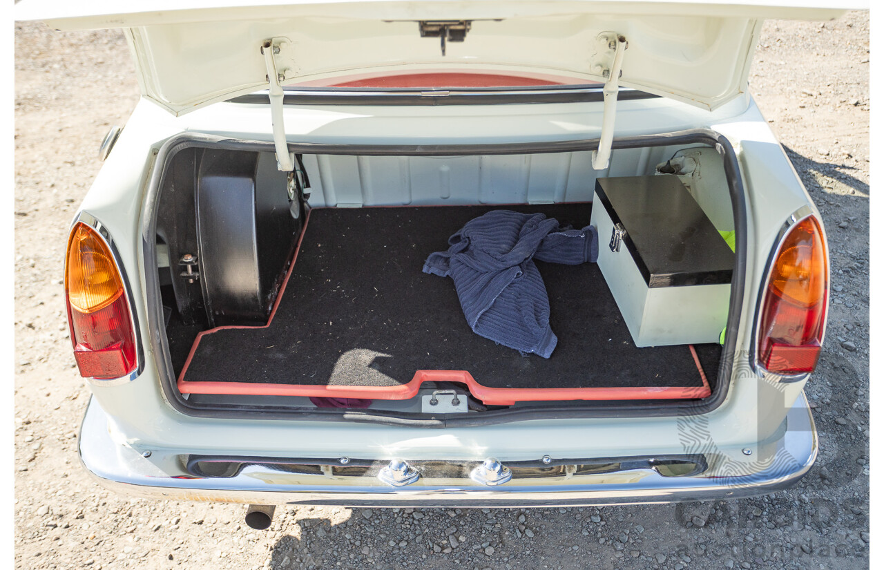 01/1968 Riley Elf MkIII 2d Sedan White / Black 1.0L