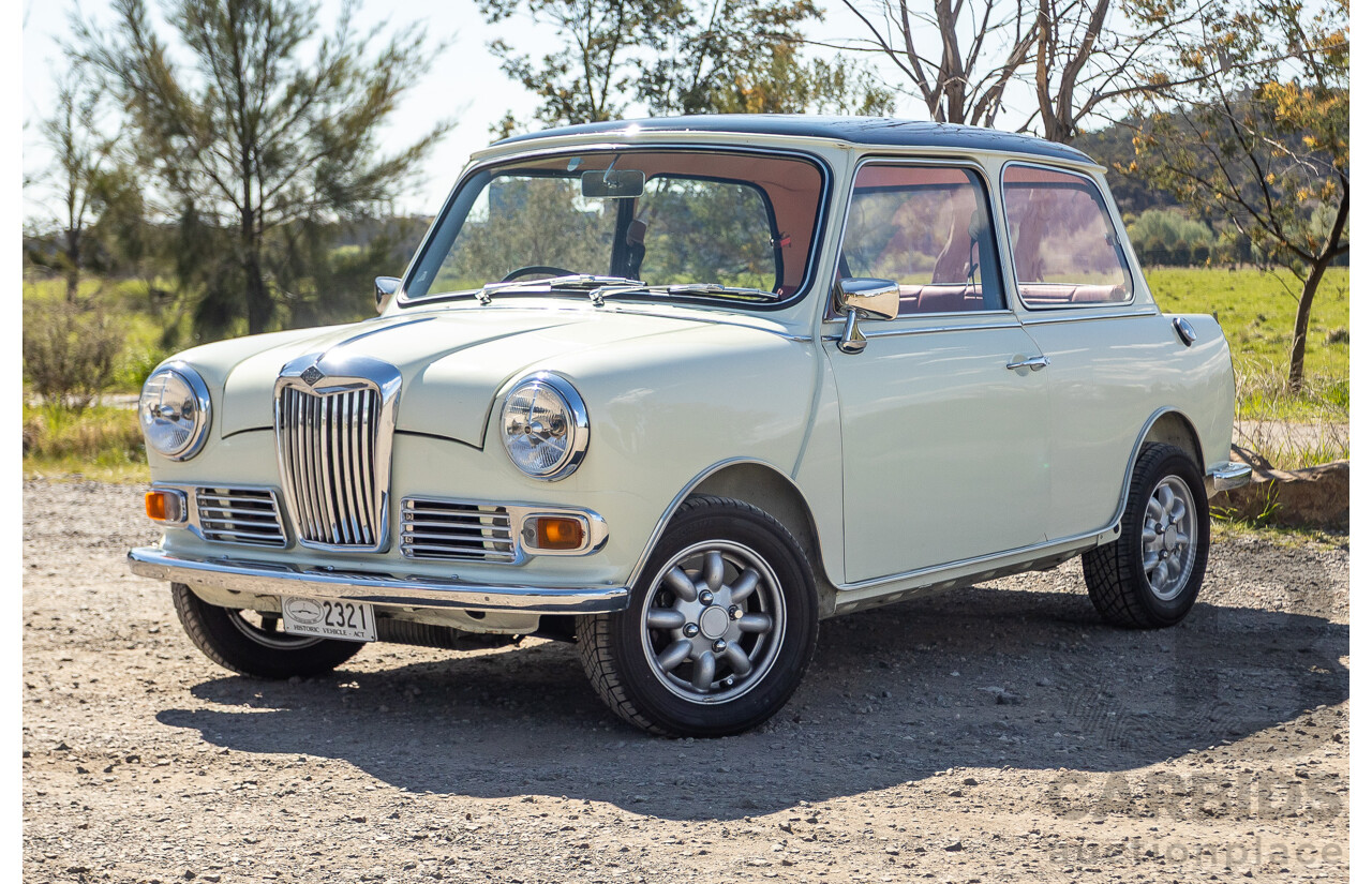 01/1968 Riley Elf MkIII 2d Sedan White / Black 1.0L