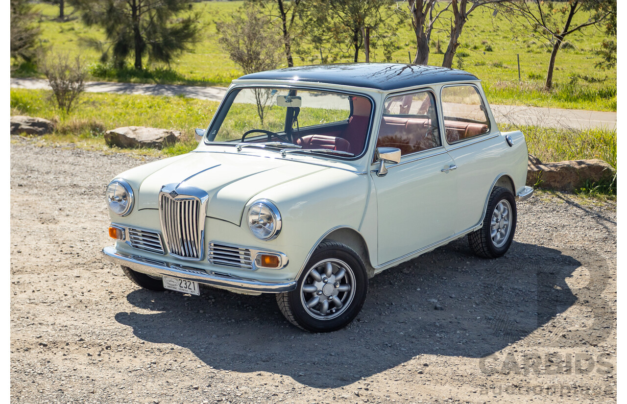 01/1968 Riley Elf MkIII 2d Sedan White / Black 1.0L