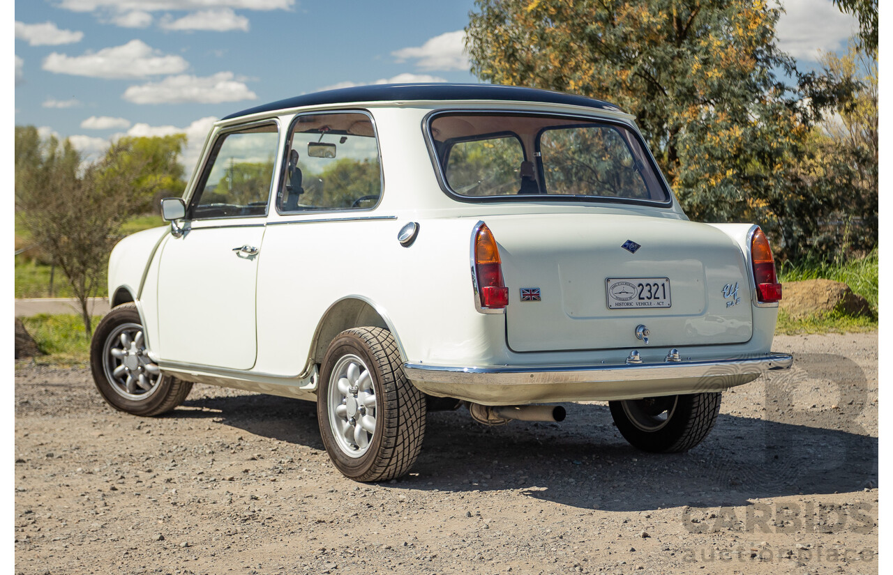 01/1968 Riley Elf MkIII 2d Sedan White / Black 1.0L