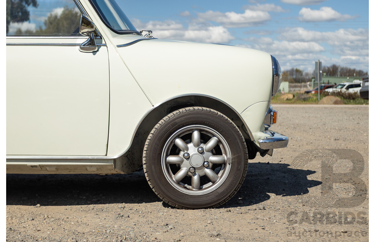 01/1968 Riley Elf MkIII 2d Sedan White / Black 1.0L
