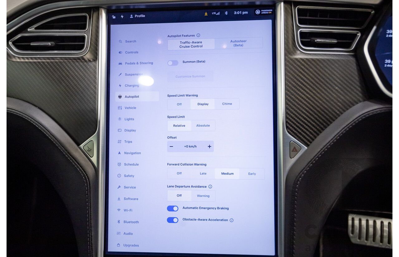 01/2016 Tesla Model S P90D (AWD) 4D Hatchback Deep Blue Metallic Dedicated Electric EV 376kw