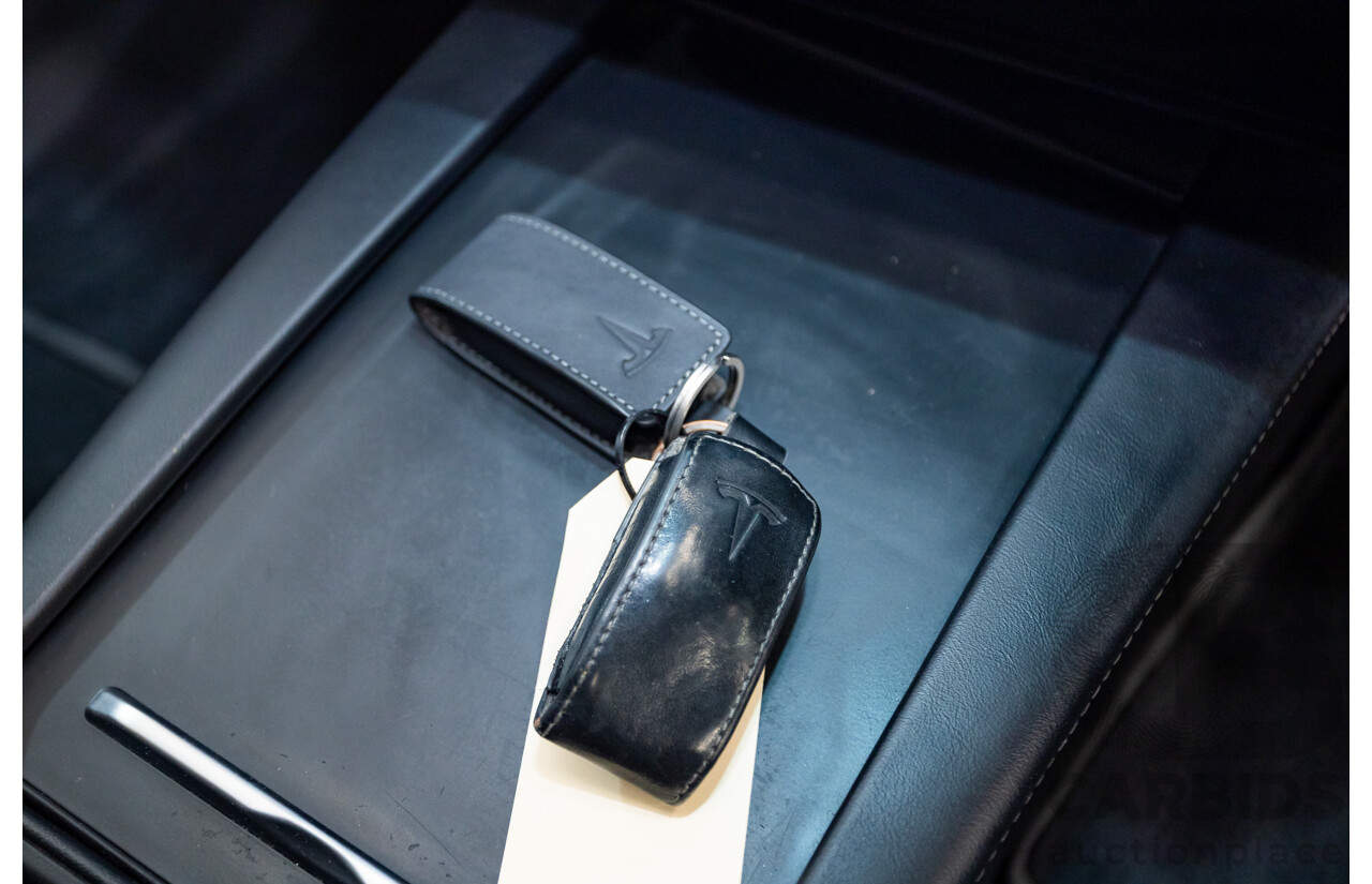 01/2016 Tesla Model S P90D (AWD) 4D Hatchback Deep Blue Metallic Dedicated Electric EV 376kw