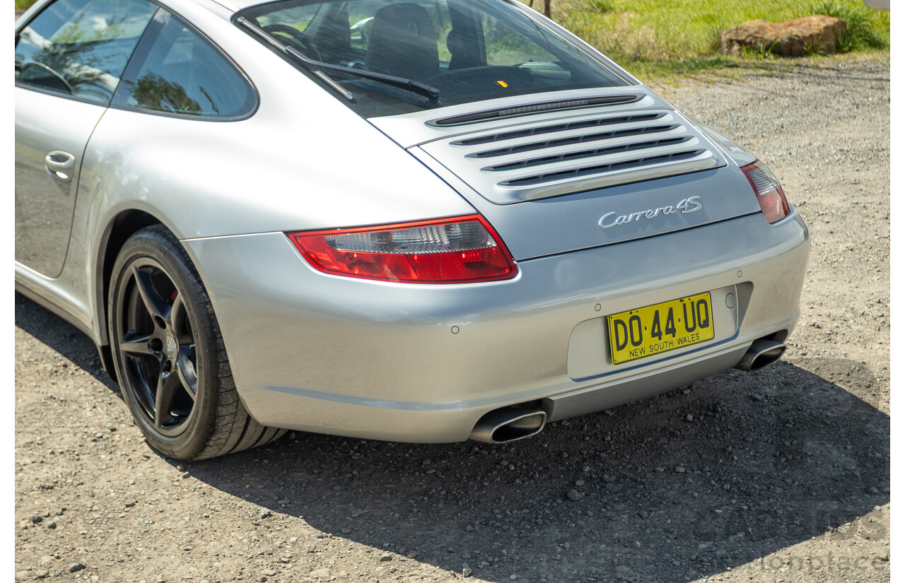 3/2006 Porsche 911 Carrera 4 997 (AWD) 2d Coupe GT Silver 3.6L