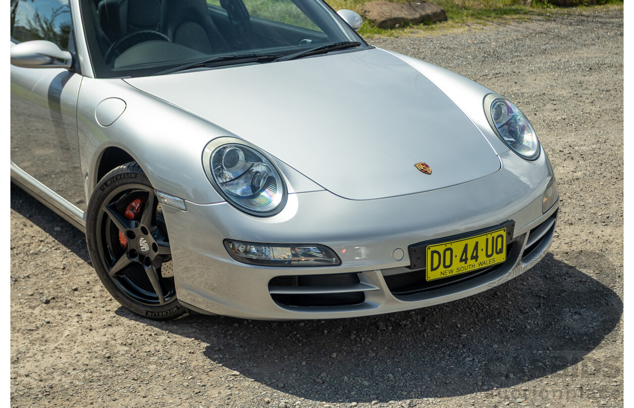 3/2006 Porsche 911 Carrera 4 997 (AWD) 2d Coupe GT Silver 3.6L