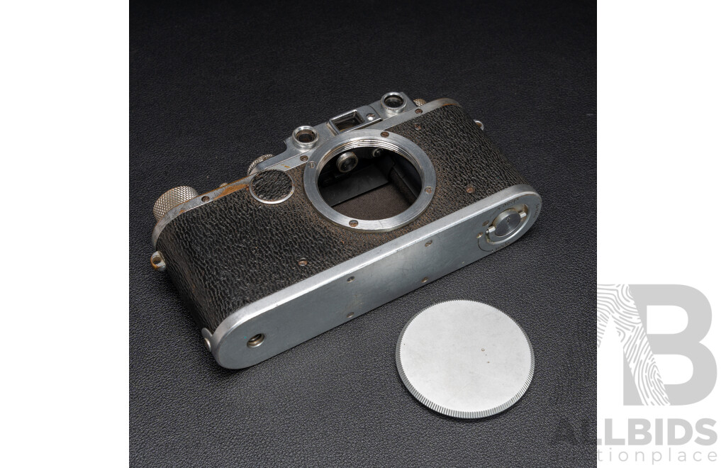 Leica I D.R.P. Screw-Mount Rangefinder Body (1938 Production) Serial No. 286631