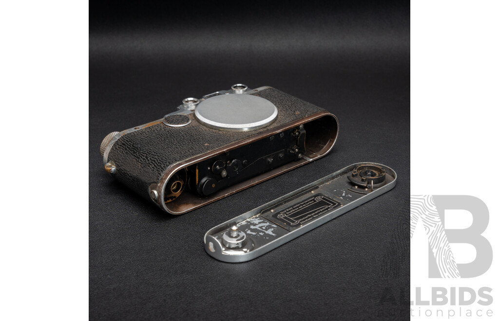 Leica I D.R.P. Screw-Mount Rangefinder Body (1938 Production) Serial No. 286631
