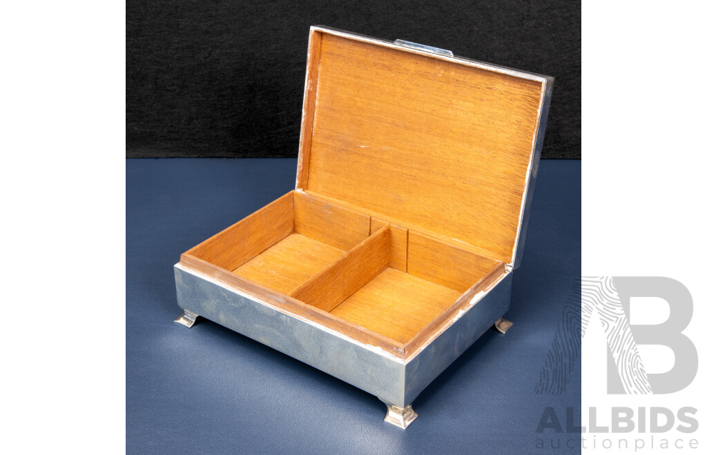 Goldsmiths & Silversmiths Co. Sterling Silver Wood-Lined Cigarette Box, London 1955