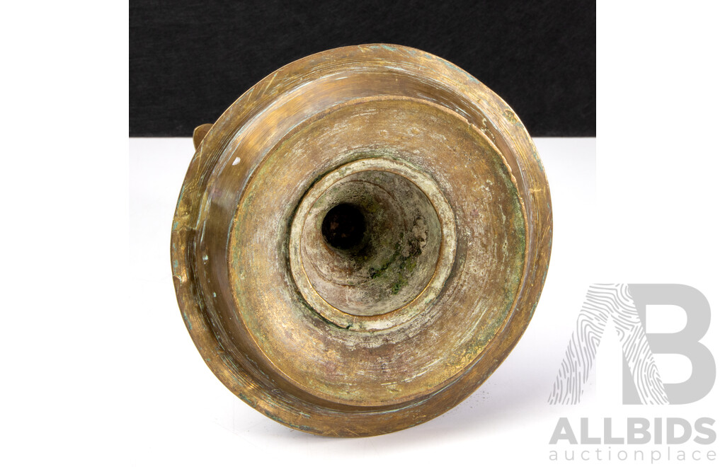 Antique Brass Hindu Temple Hanging Diya Vilakk Oil Wick Lamp with Chain