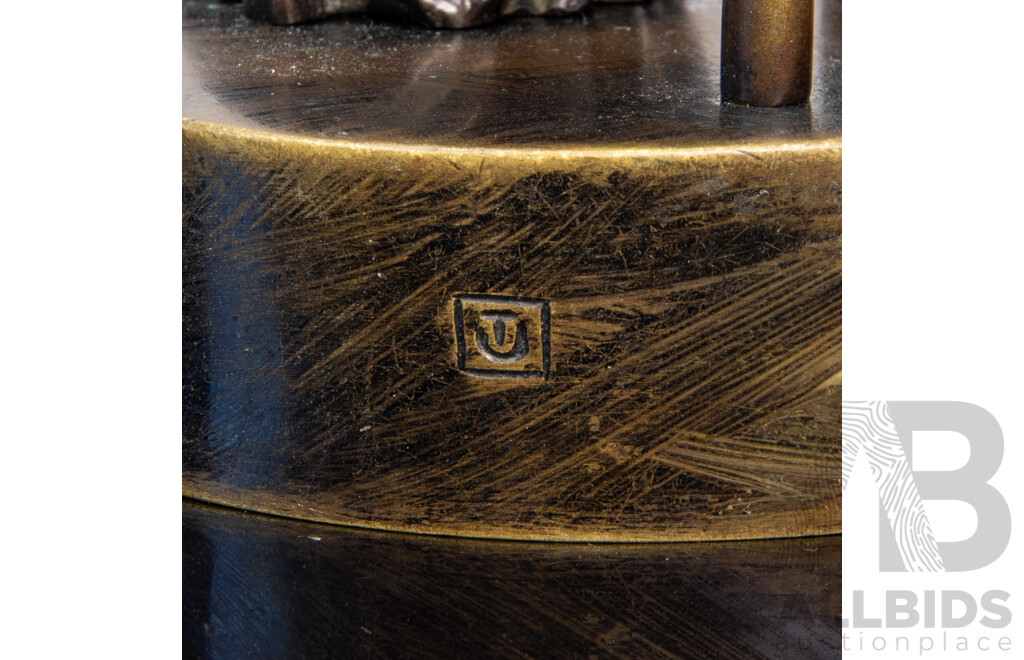 Fine Early 20th-Century Chryselephantine Bronze Figure with Carved Ivory Face, Marked with “U” Foundry Stamp, C.1900–1930