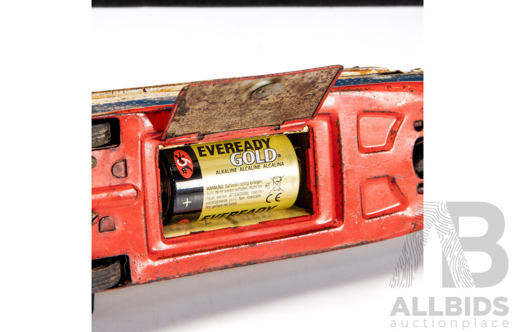 Vintage Yonezawa 'Sea Queen' Deluxe Liner with Music Box – Japan