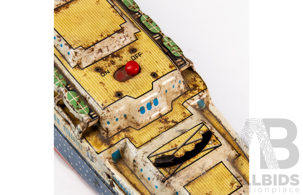 Vintage Yonezawa 'Sea Queen' Deluxe Liner with Music Box – Japan