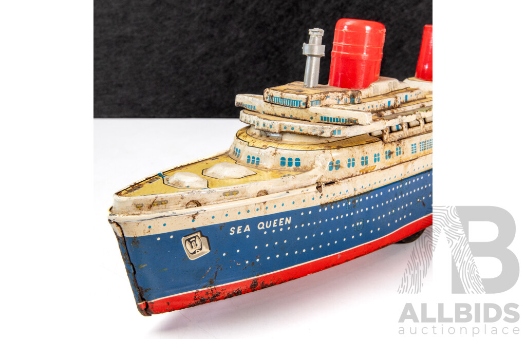 Vintage Yonezawa 'Sea Queen' Deluxe Liner with Music Box – Japan