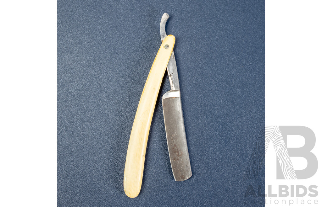 Vintage Clauss Straight Razor