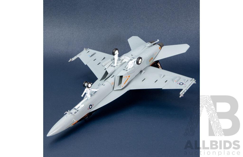 Limited Edition Witty Wings No. WTW-72-007-012, F/A-18E Super Hornet, 1:72 Scale, VFA 147 Argonauts