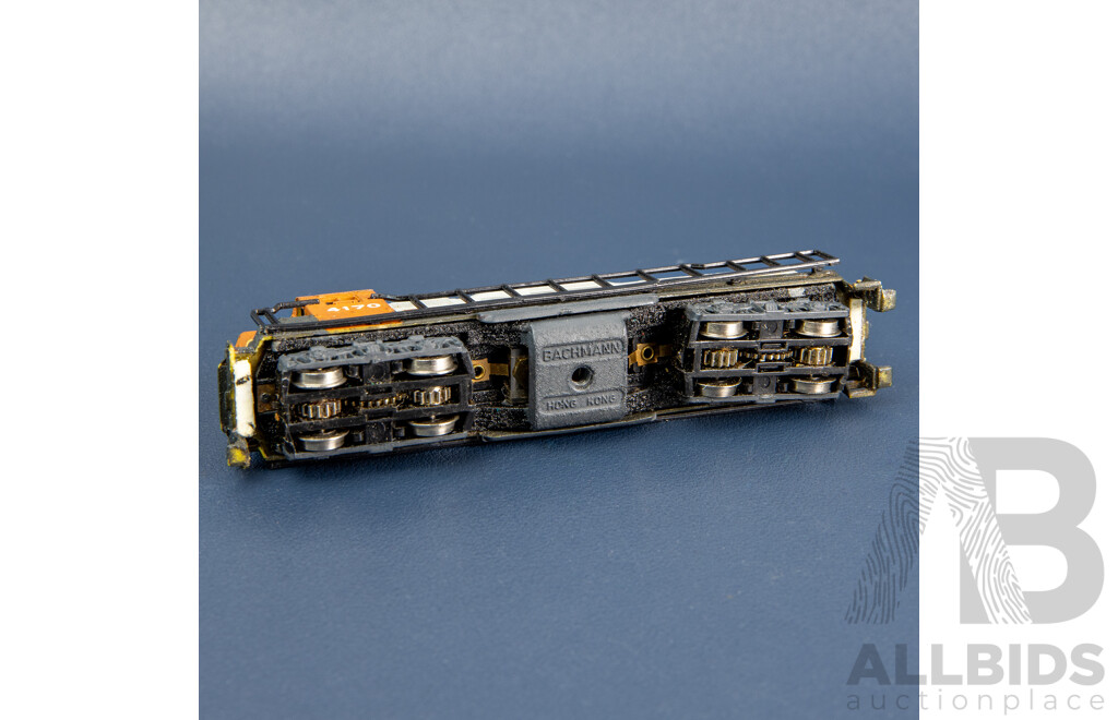 Bachmann N Scale Rock River & Santa Fe Locomotive, No. 4170