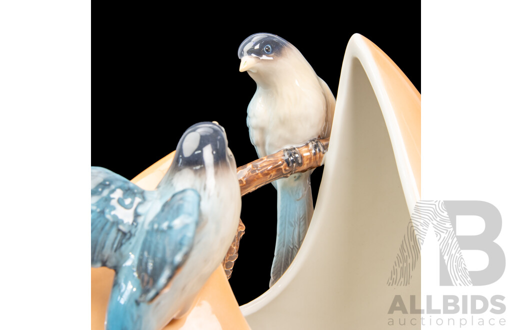 Love Melody Vase by Dan Samuels