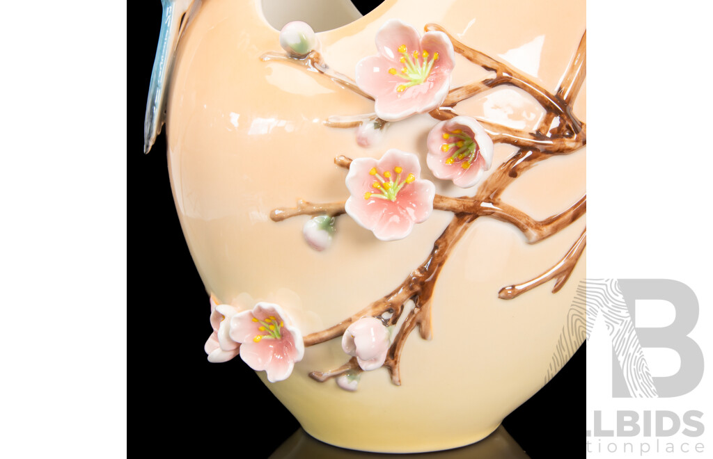 Love Melody Vase by Dan Samuels