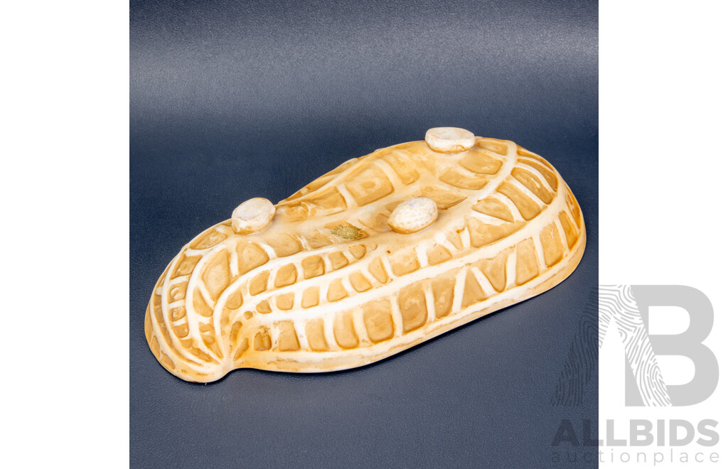 Antique Japanese Handpainted Nippon Porcelain Peanut Bowl