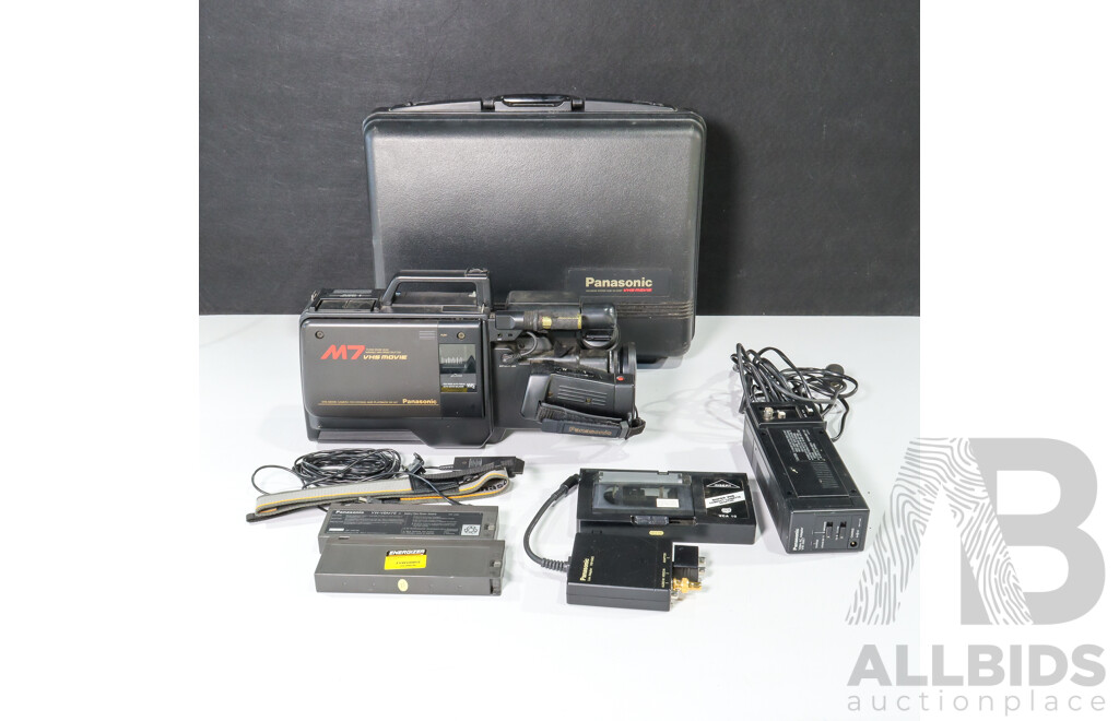 Australian Mallee Display Piece with Turned Rotating Ball