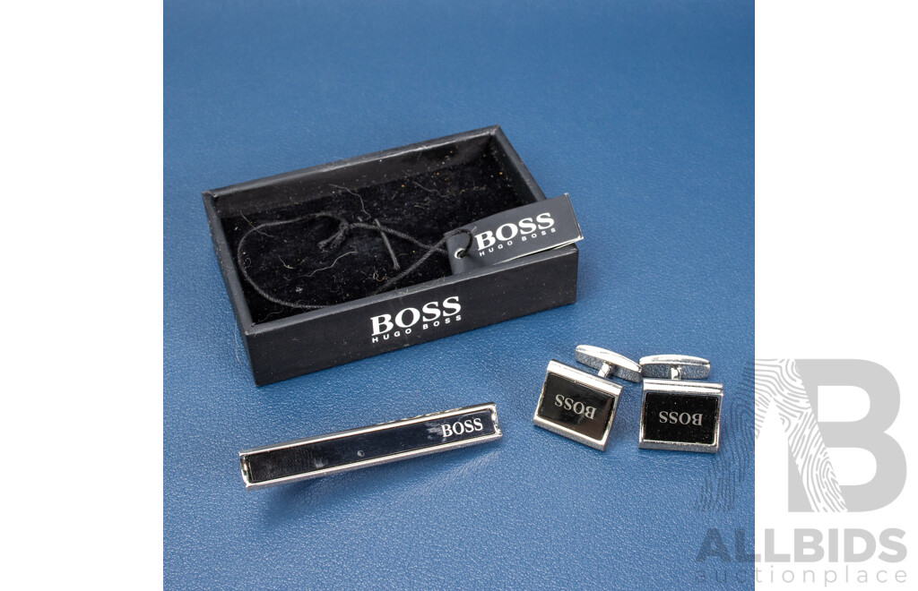 Genuine Hugo Boss Cufflink And Tie Bar Set