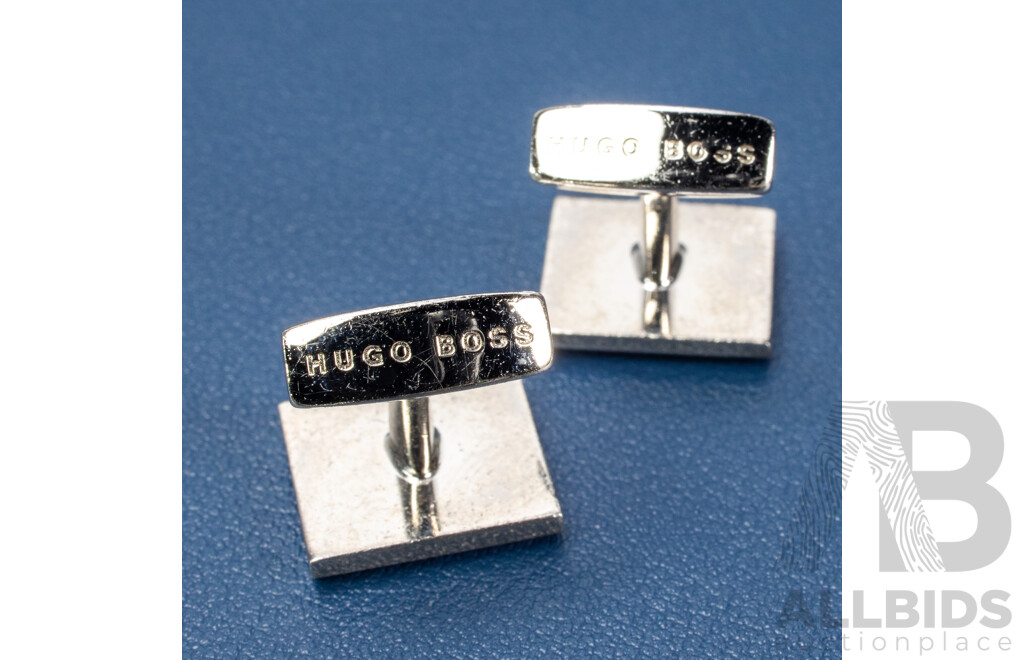 Genuine Hugo Boss Cufflink And Tie Bar Set