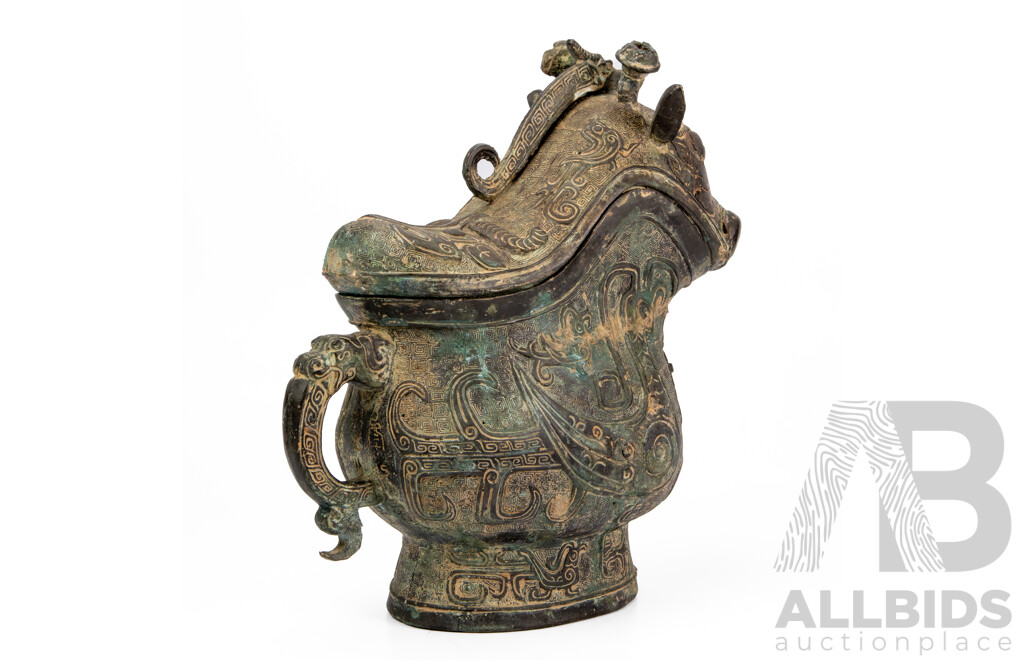 Good Reproduction of Shang Dynasty Bronze - Ritual Wine Vessel (Gong/Guang)