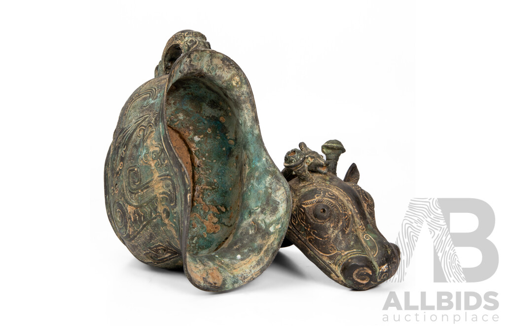 Good Reproduction of Shang Dynasty Bronze - Ritual Wine Vessel (Gong/Guang)
