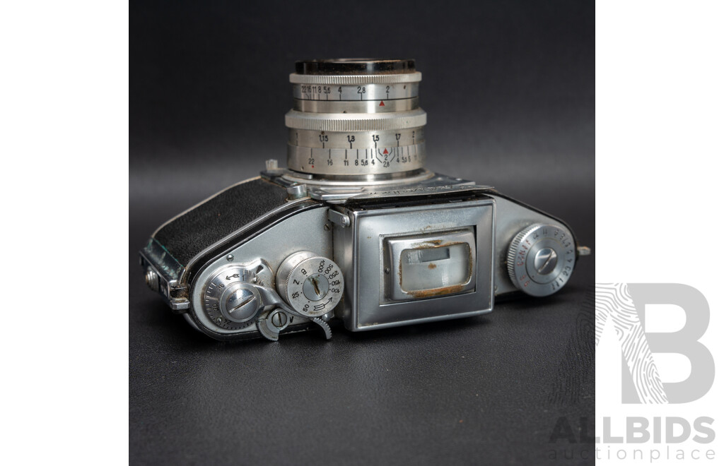 Kine Exakta Ihagee Exacta V-4 35mm Film SLR Camera with Case