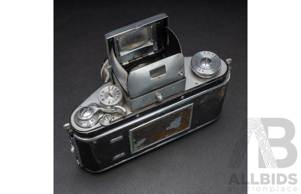 Kine Exakta Ihagee Exacta V-4 35mm Film SLR Camera with Case