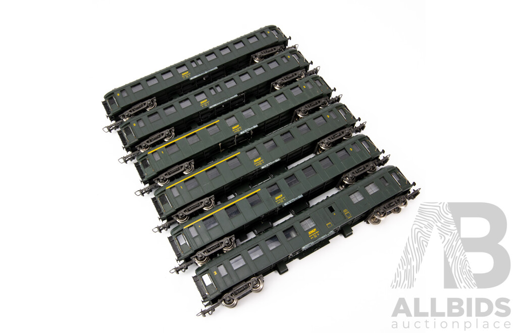 Six Jouef France Plastic Model SNCF Railroad Wagons/Coaches