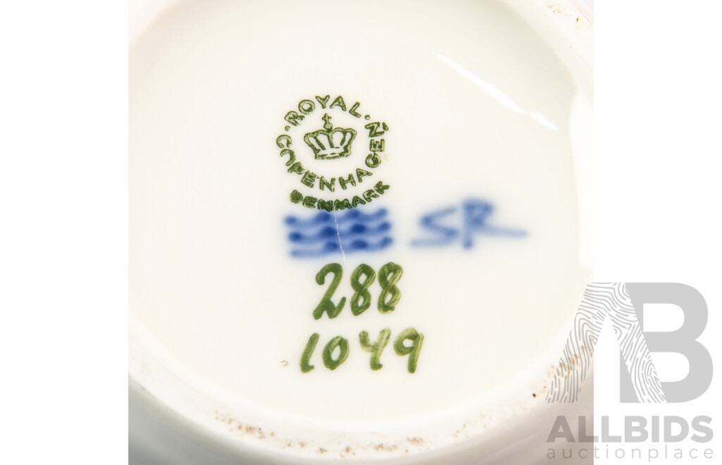 Vintage Royal Copenhagen Porcelain Blackberry Vase, Design 288, Form 1049