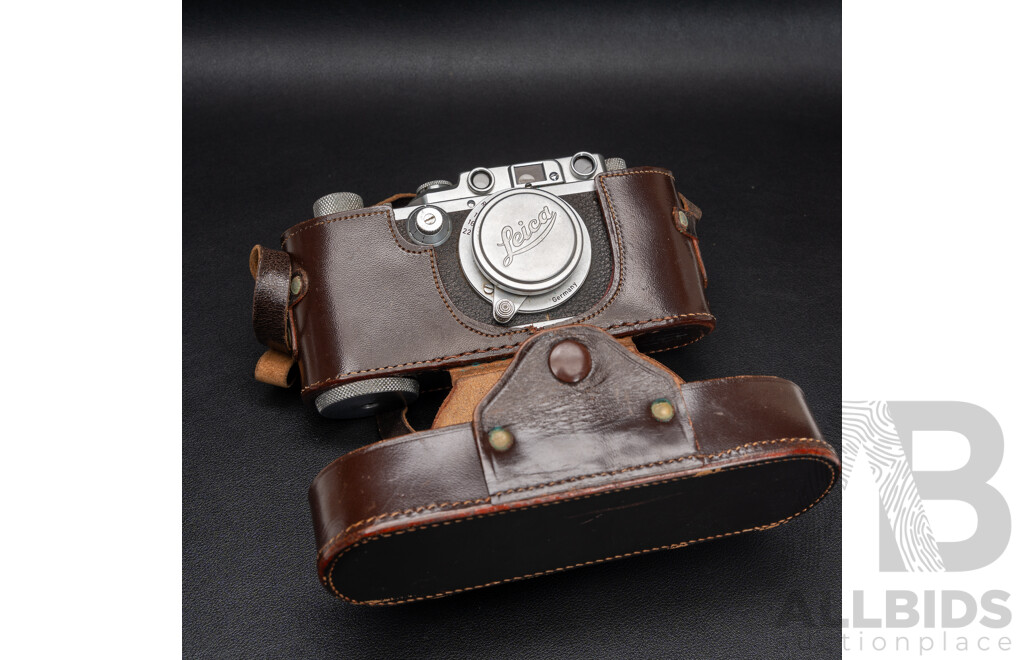 Leica IIIa D.R.P. Screw-Mount Rangefinder Camera (1938) Serial No. 275266 with Leitz Elmar 5cm F/3.5 Lens