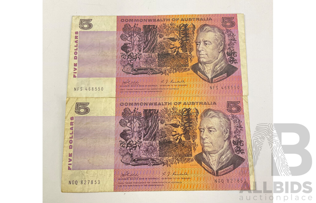 Two Australian 1969 Five Dollar Notes, Phillips/Randall R203