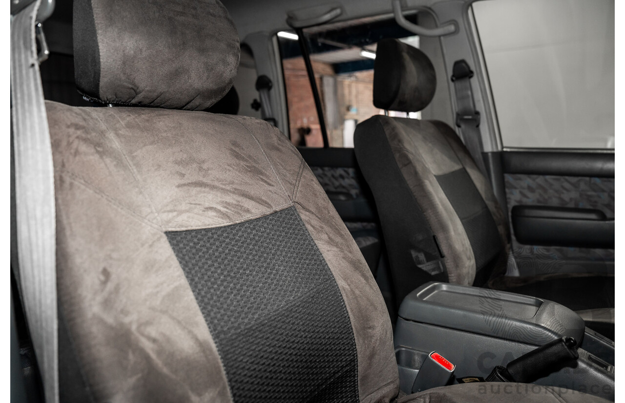 12/1995 Toyota Landcruiser GXL (4x4)  4d Wagon Golden Wheat Metallic Turbo 4.5L