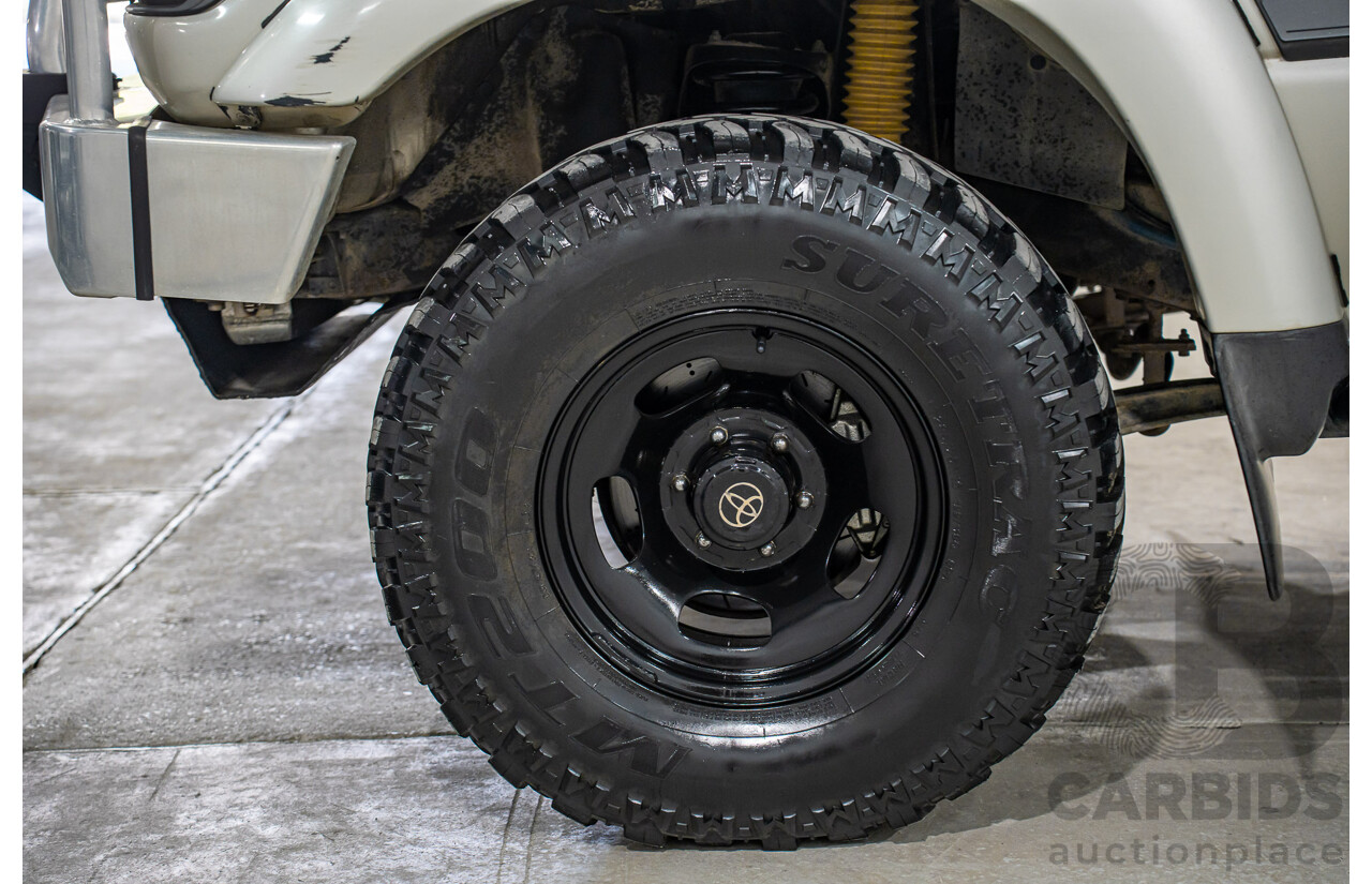 12/1995 Toyota Landcruiser GXL (4x4)  4d Wagon Golden Wheat Metallic Turbo 4.5L