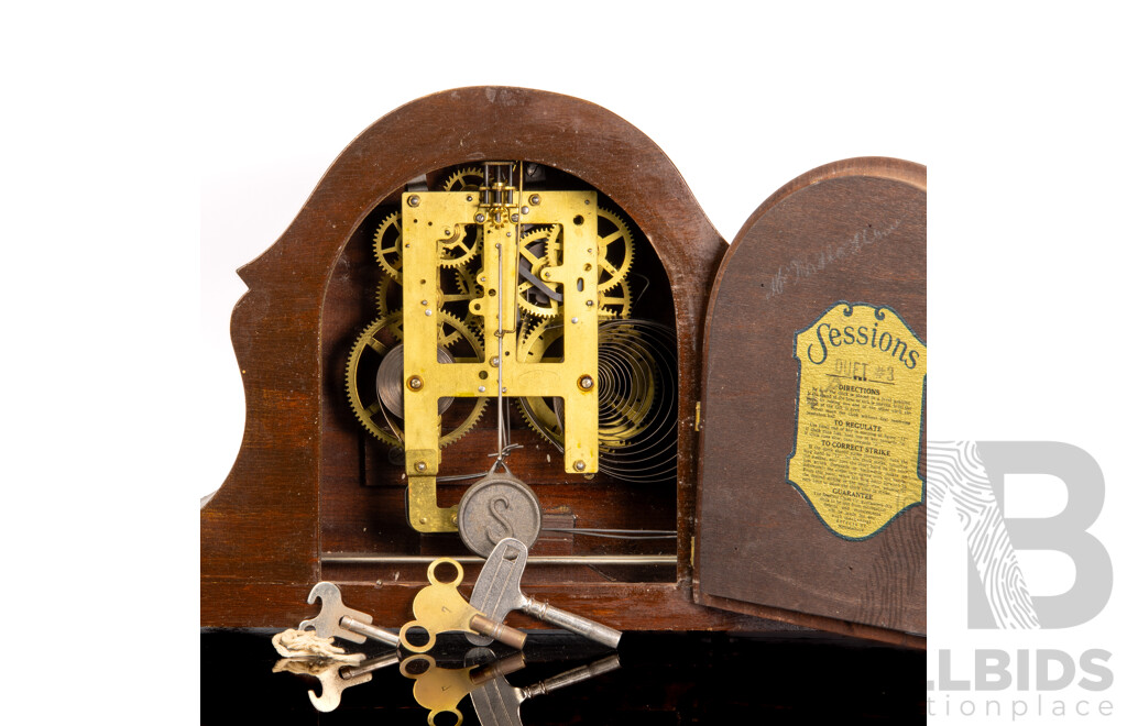 Vintage Art Deco American Sessions Wooden Mantle Clock