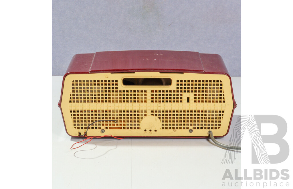 Vintage Kriesler Radio