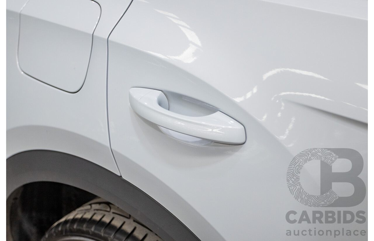 09/2021 Volkswagen T-Roc 140TSI SPORT (AWD) A1 MY21 4D Wagon White Silver Metallic Turbo 2.0L