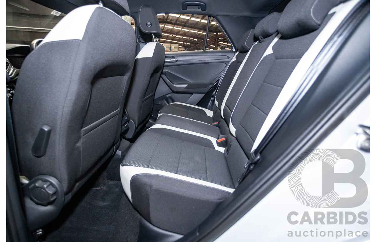 09/2021 Volkswagen T-Roc 140TSI SPORT (AWD) A1 MY21 4D Wagon White Silver Metallic Turbo 2.0L